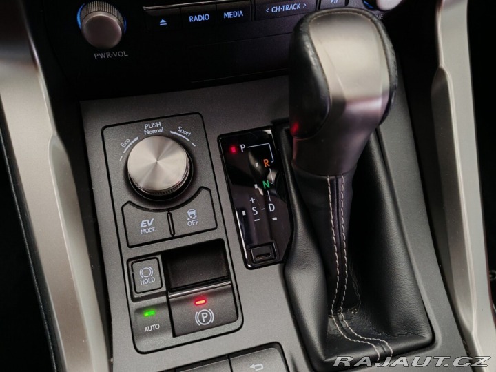 Lexus Ostatní modely NX 300h 300h PRESTIGE SAFETY PANO 2019