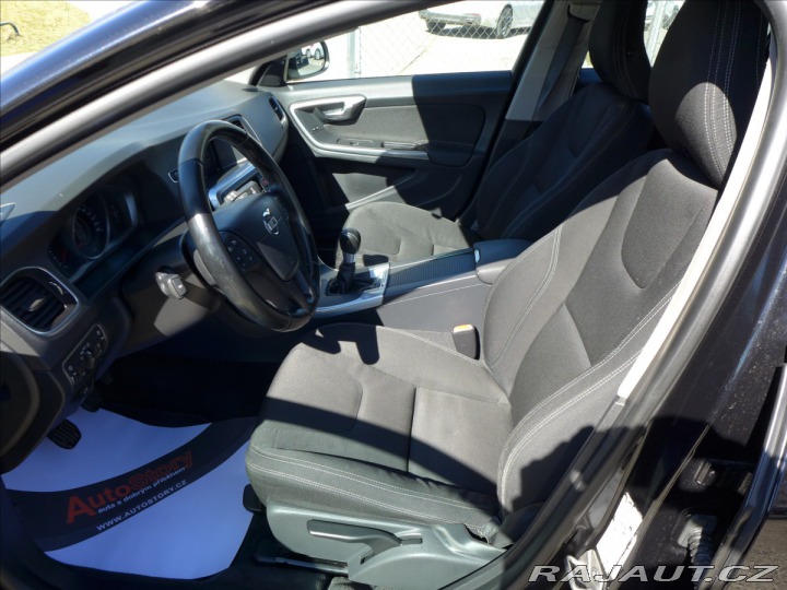 Volvo V60 1,6 D DIGI AC NAVI 2013