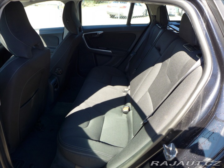 Volvo V60 1,6 D DIGI AC NAVI 2013
