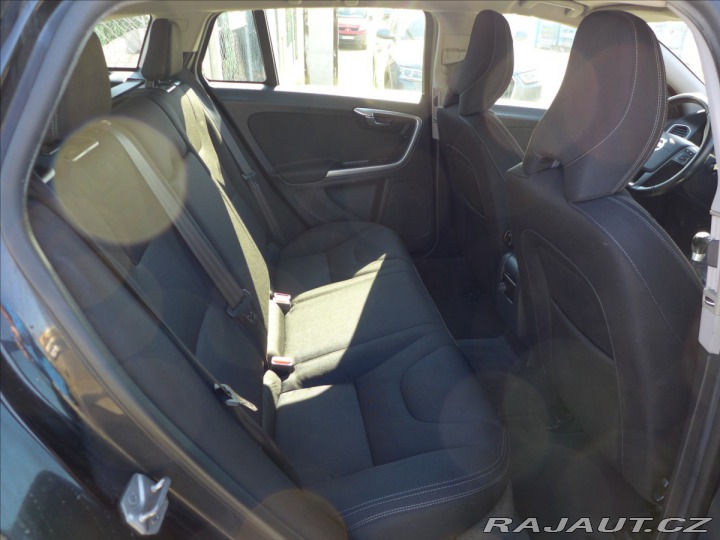 Volvo V60 1,6 D DIGI AC NAVI 2013