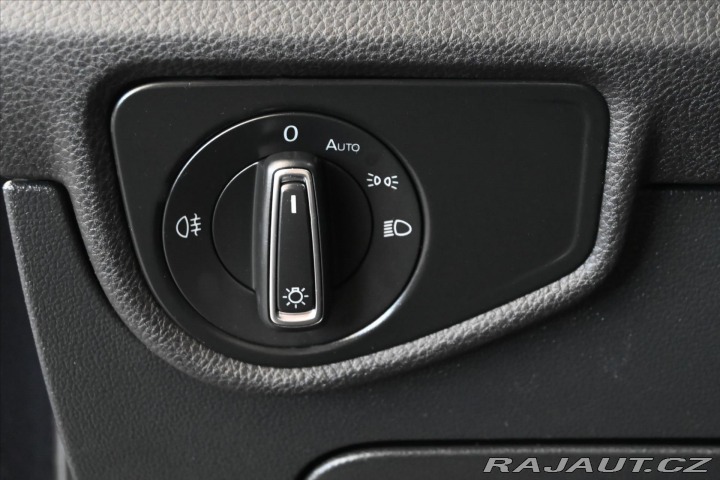 Volkswagen Touran 2,0 TDI 110 kW Highline Z 2020