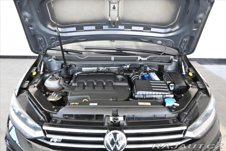 Volkswagen Touran 2,0 TDI 110 kW Highline Z 2020