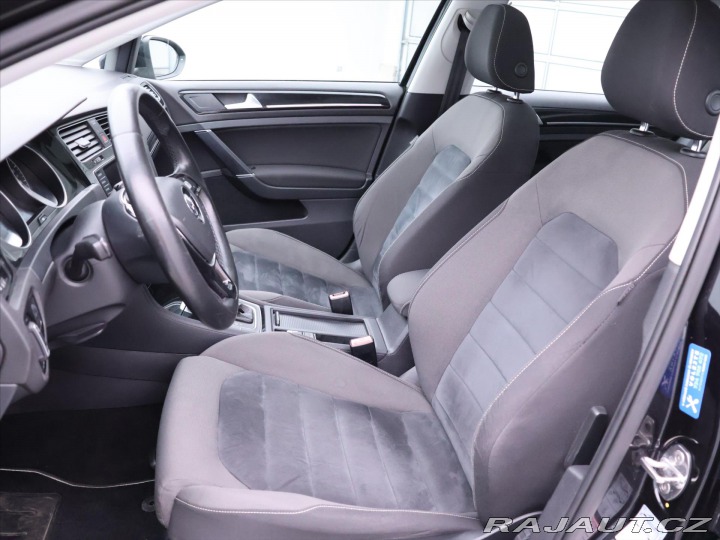 Volkswagen Golf 2,0 TDI DSG Highline Pano 2013