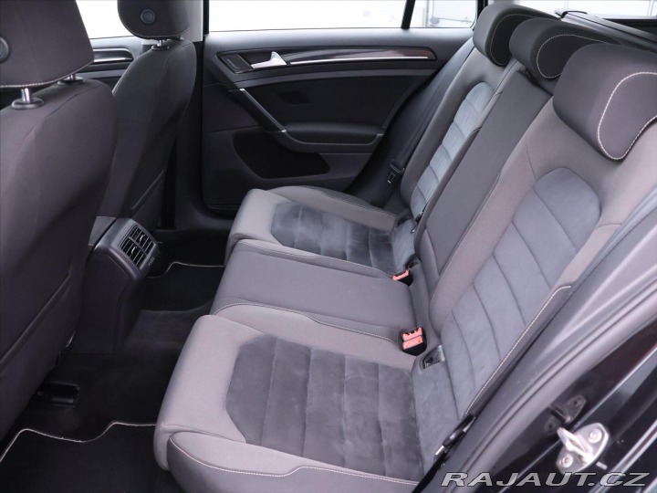 Volkswagen Golf 2,0 TDI DSG Highline Pano 2013