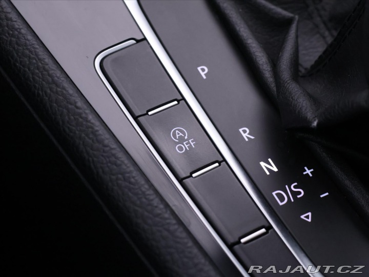 Volkswagen Golf 2,0 TDI DSG Highline Pano 2013