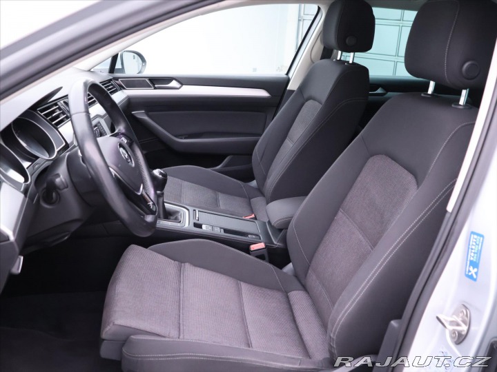 Volkswagen Passat 1,6 TDI Comfort Aut.klima 2015