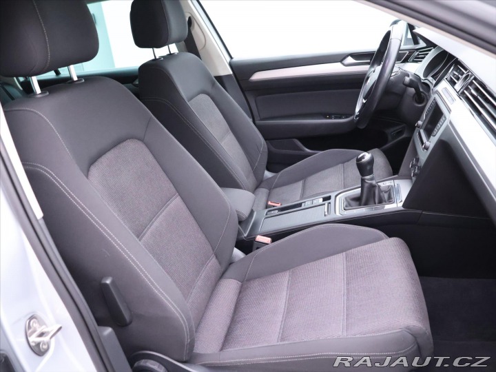 Volkswagen Passat 1,6 TDI Comfort Aut.klima 2015
