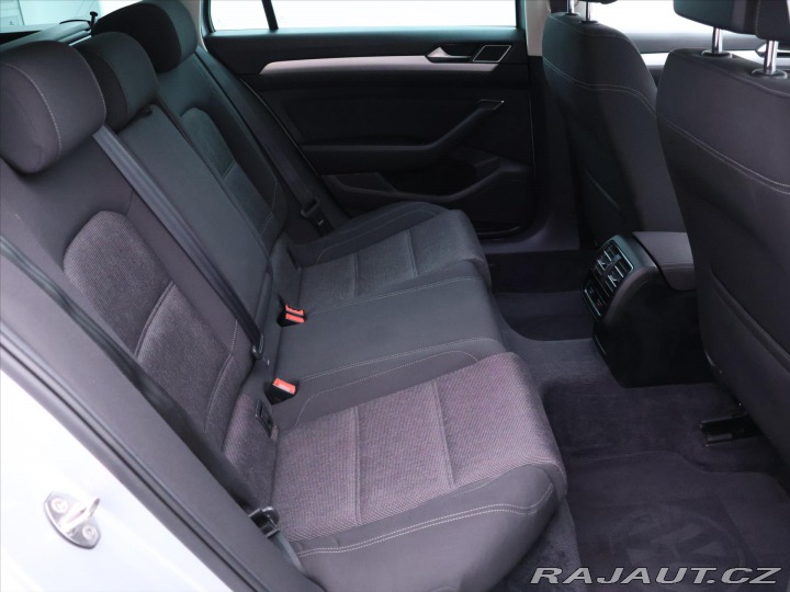 Volkswagen Passat 1,6 TDI Comfort Aut.klima 2015