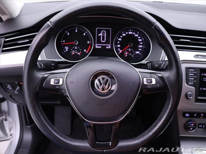 Volkswagen Passat 1,6 TDI Comfort Aut.klima 2015