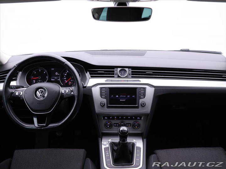 Volkswagen Passat 1,6 TDI Comfort Aut.klima 2015