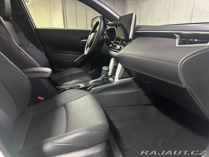 Toyota Corolla Cross 2.0 Hybrid (197 k) Execut 2024
