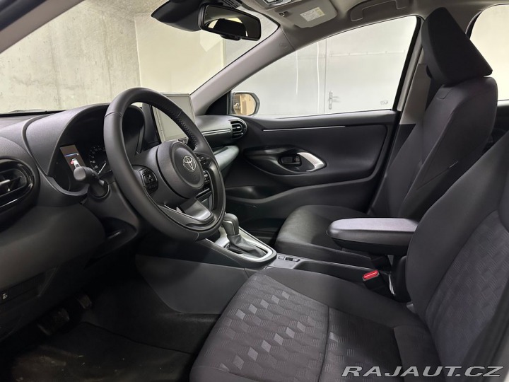 Toyota Yaris 1.5 Hybrid e-CVT Comfort 2024