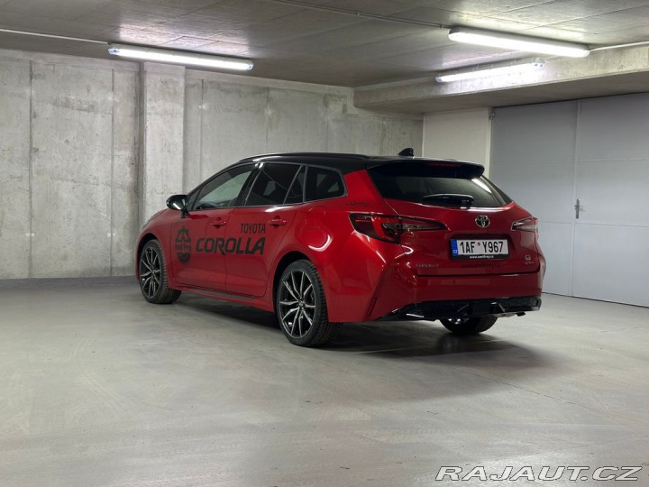 Toyota Corolla GR SPORT Dynamic 1.8 Hybr 2024