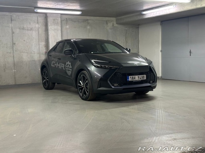 Toyota C-HR 1.8Hybrid,CZ,1Maj,Executi 2025