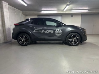 Toyota C-HR 1.8Hybrid,CZ,1Maj,Executi 2025