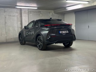 Toyota C-HR 1.8Hybrid,CZ,1Maj,Executi 2025