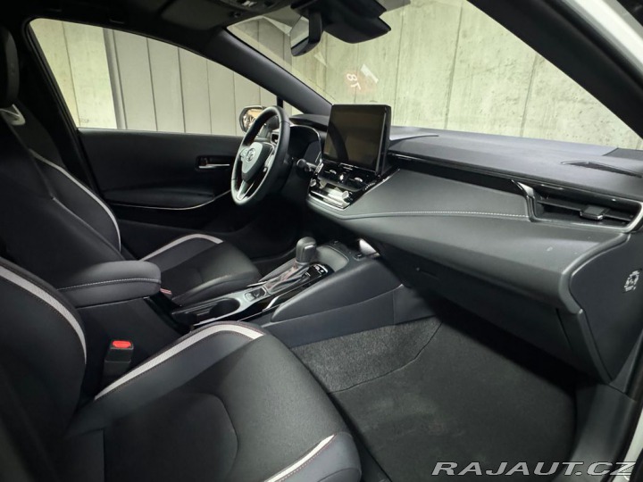 Toyota Corolla GR SPORT  1.8 Hybrid e-CV 2026