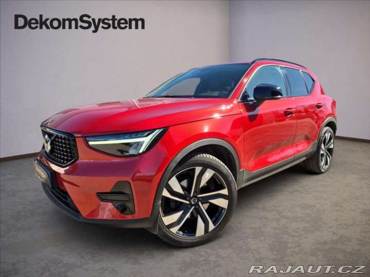 Volvo XC40 2,0 B4 AWD Plus Dark AT 2022