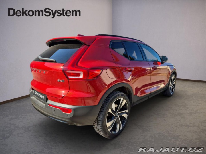 Volvo XC40 2,0 B4 AWD Plus Dark AT 2022
