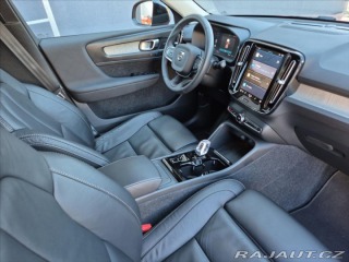 Volvo XC40 2,0 B4 AWD Plus Dark AT 2022