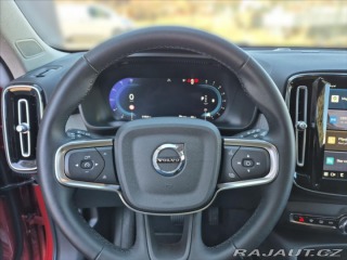 Volvo XC40 2,0 B4 AWD Plus Dark AT 2022