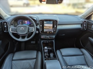 Volvo XC40 2,0 B4 AWD Plus Dark AT 2022