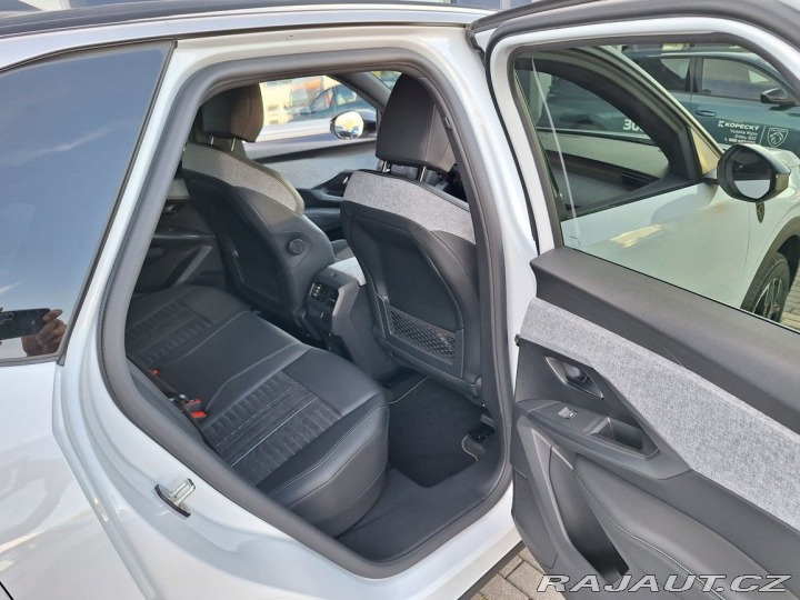 Peugeot 3008 GT Hybrid 136 e-DCS6 2025