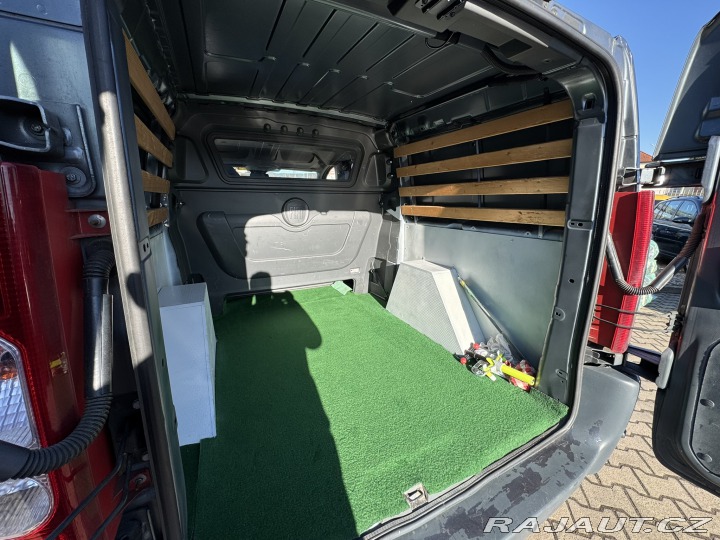 Fiat Scudo 6 MÍST 2,0D 94 KW DZ 2014