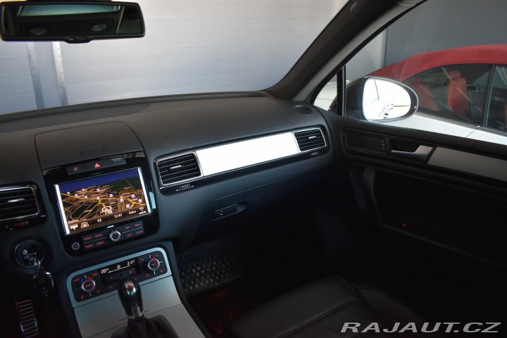 Volkswagen Touareg 3.0 TDI*REZERVACE* 2012
