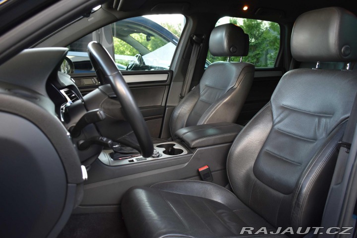 Volkswagen Touareg 3.0 TDI*REZERVACE* 2012