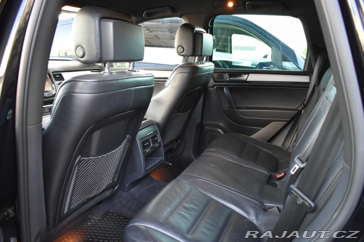 Volkswagen Touareg 3.0 TDI*REZERVACE* 2012