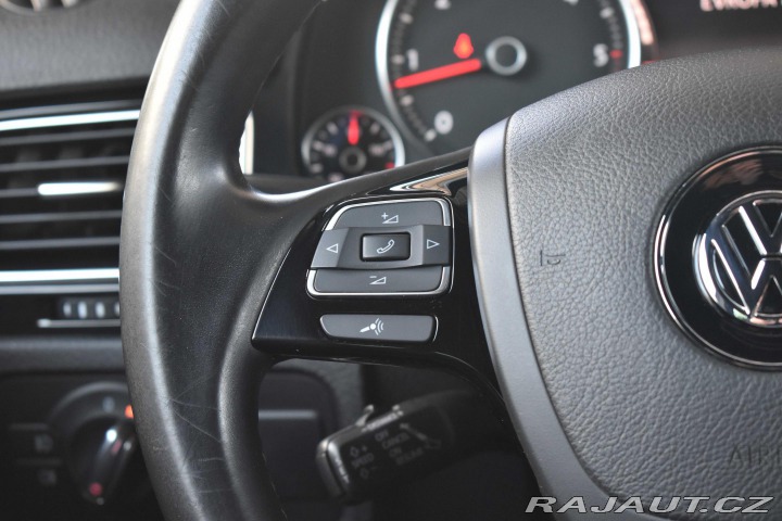 Volkswagen Touareg 3.0 TDI *4x4*TAŽNÉ*2xKOLA 2012