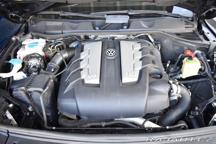 Volkswagen Touareg 3.0 TDI *4x4*TAŽNÉ*2xKOLA 2012