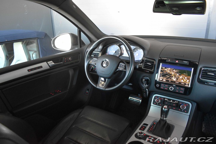 Volkswagen Touareg 3.0 TDI *4x4*TAŽNÉ*2xKOLA 2012