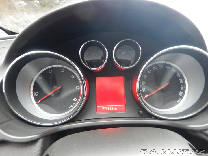 Opel Insignia 2.0 CDi, 6 KVALT, TAŽNÉ 2013