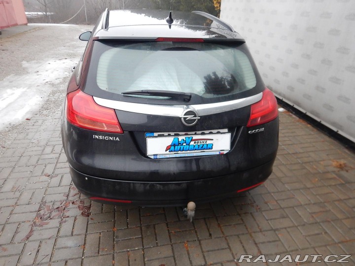 Opel Insignia 2.0 CDi, 6 KVALT, TAŽNÉ 2013