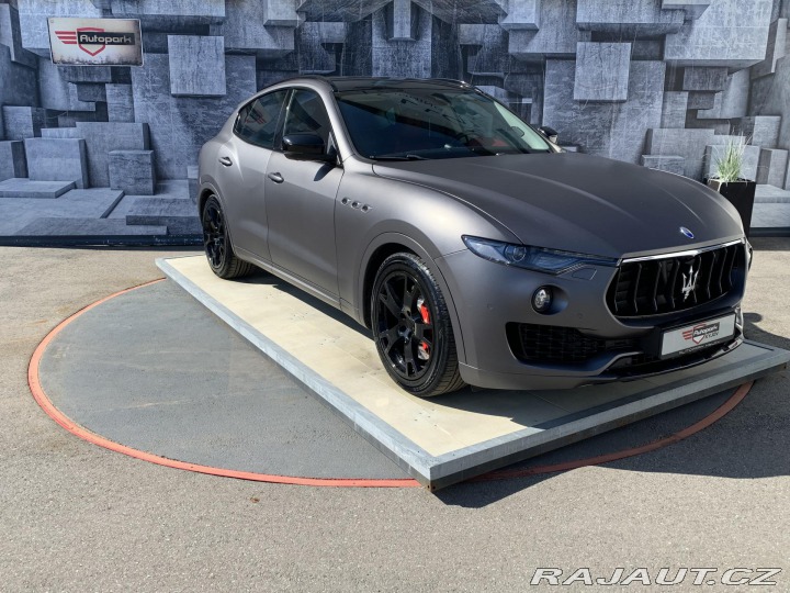 Maserati Levante Levante S, 316KW, VÝBAVA 2017