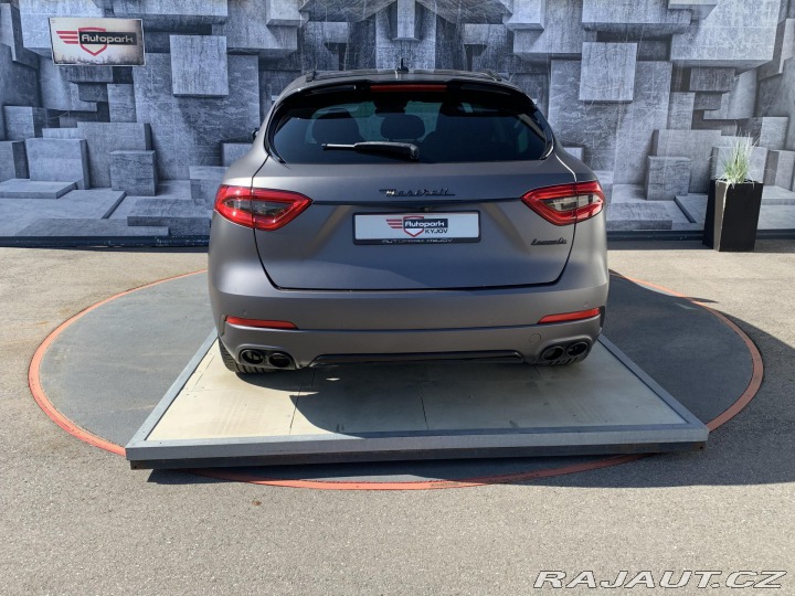 Maserati Levante Levante S, 316KW, VÝBAVA 2017