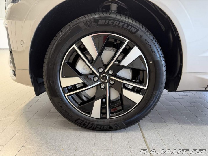 Volvo XC60 B5 2.0L 250+14 HP AT8 AWD 2025