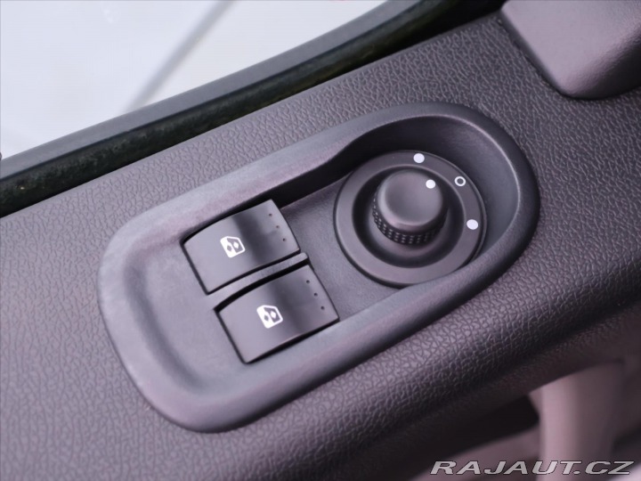 Renault Master 2,3 dCi 100 Klima 9-Míst 2014