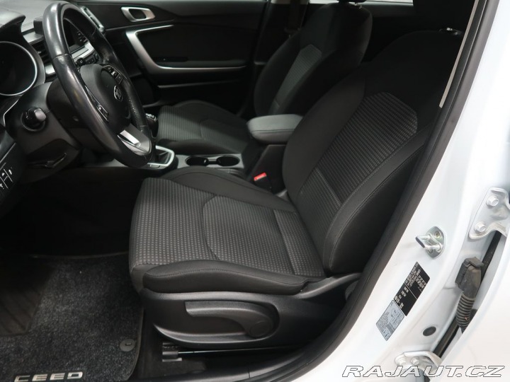 Kia Ceed 1.4T-GDI,CZ,1Maj,Fresh 2020