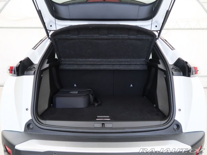 Peugeot 2008 ELECTRO,CZ,1Maj,e-GT,AT,5 2023