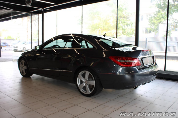 Mercedes-Benz E E 350 Kupé Elegance 2010