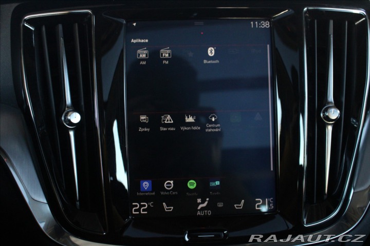 Volvo V60 2,0 D3 Momentum Automat Z 2018