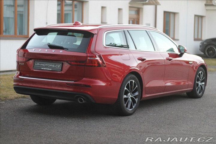 Volvo V60 2,0 D3 Momentum Automat Z 2018
