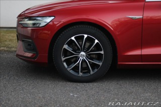 Volvo V60 2,0 D3 Momentum Automat Z 2018
