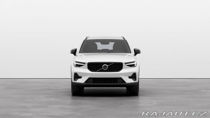 Volvo XC40 B3 - 2.0L 163HP + 14HP AT 2025