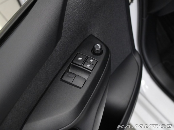 Mazda Ostatní modely 2 Hybrid 1,5 Hybrid 116k. 21 150km 2022