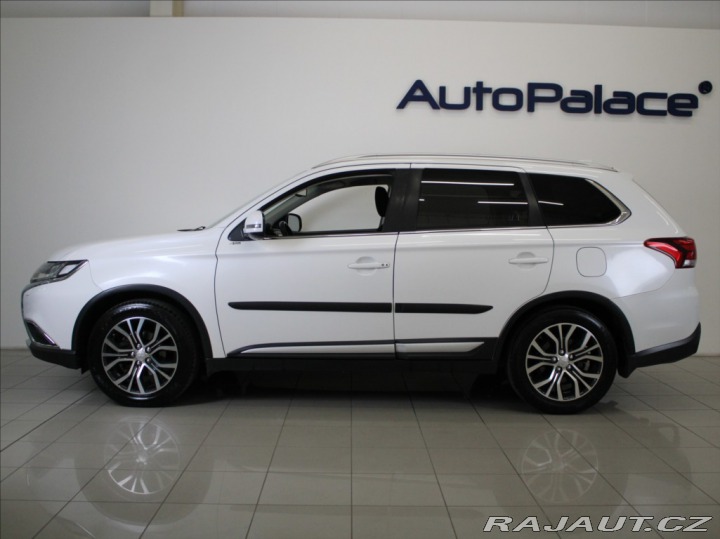 Mitsubishi Outlander 2,2 D AT 4x4 Edice100 7mí 2018