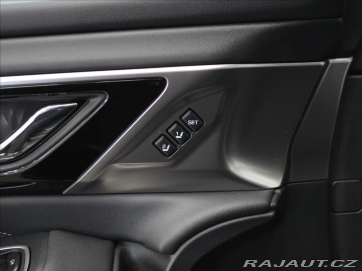 Subaru Outback 2,5 i TOURING Tažné PANO. 2022